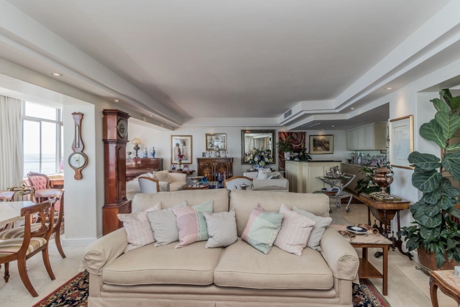 3 Bedroom Property for Sale in Sea Point Western Cape